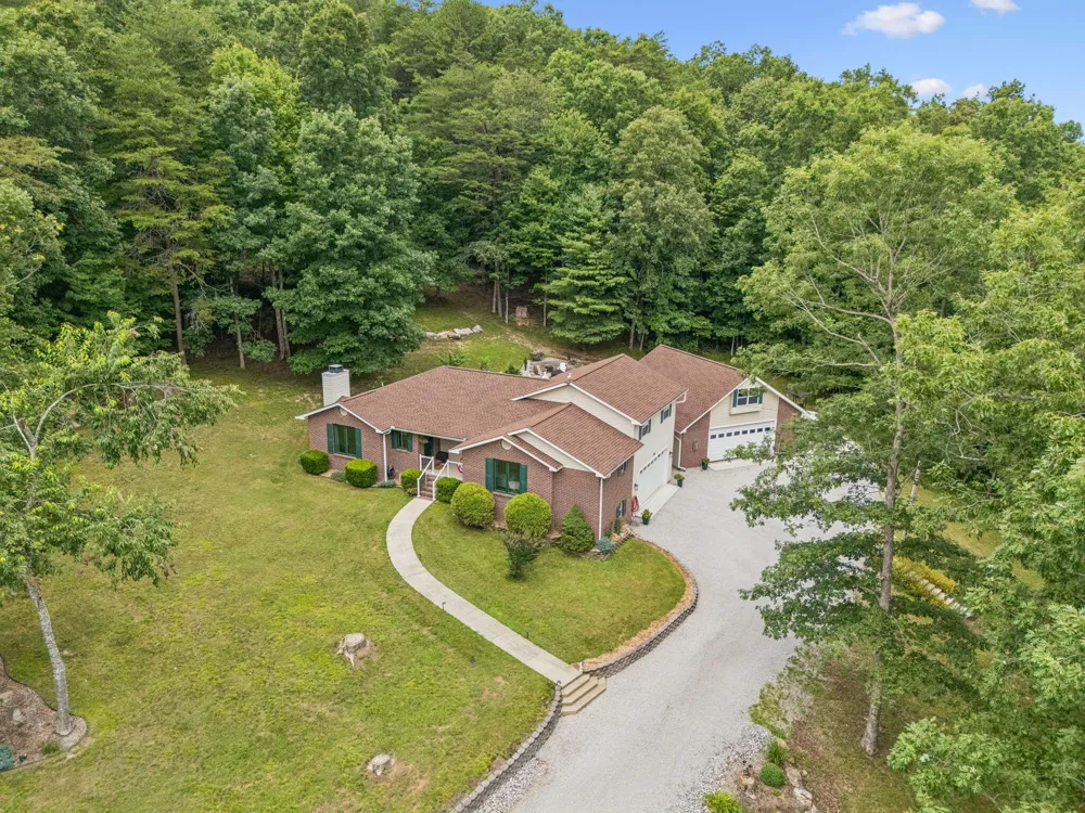 290 Goodstock Road Crossville, TN 38555