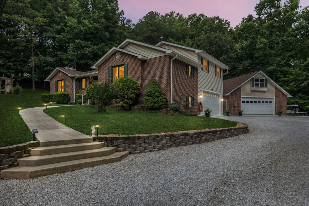290 Goodstock Road Crossville, TN 38555