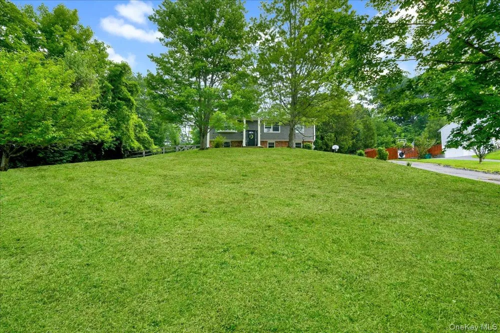 19 Saint Michaels Terrace Carmel, NY 10512