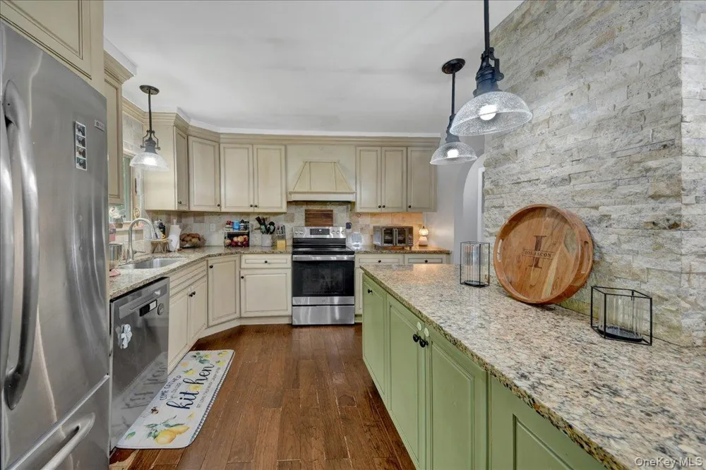 19 Saint Michaels Terrace Carmel, NY 10512