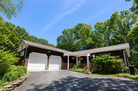 10 Camelot Lane