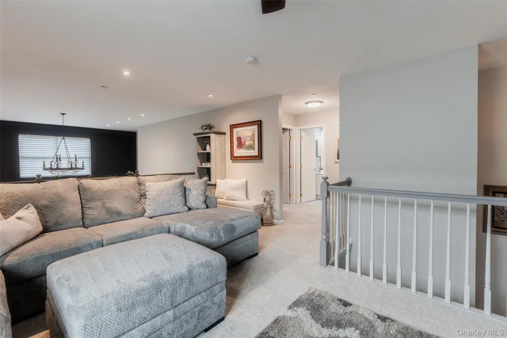 84 Kate Circle Middle Island, NY 11953