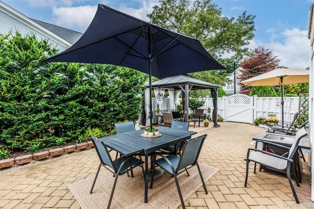 84 Kate Circle Middle Island, NY 11953