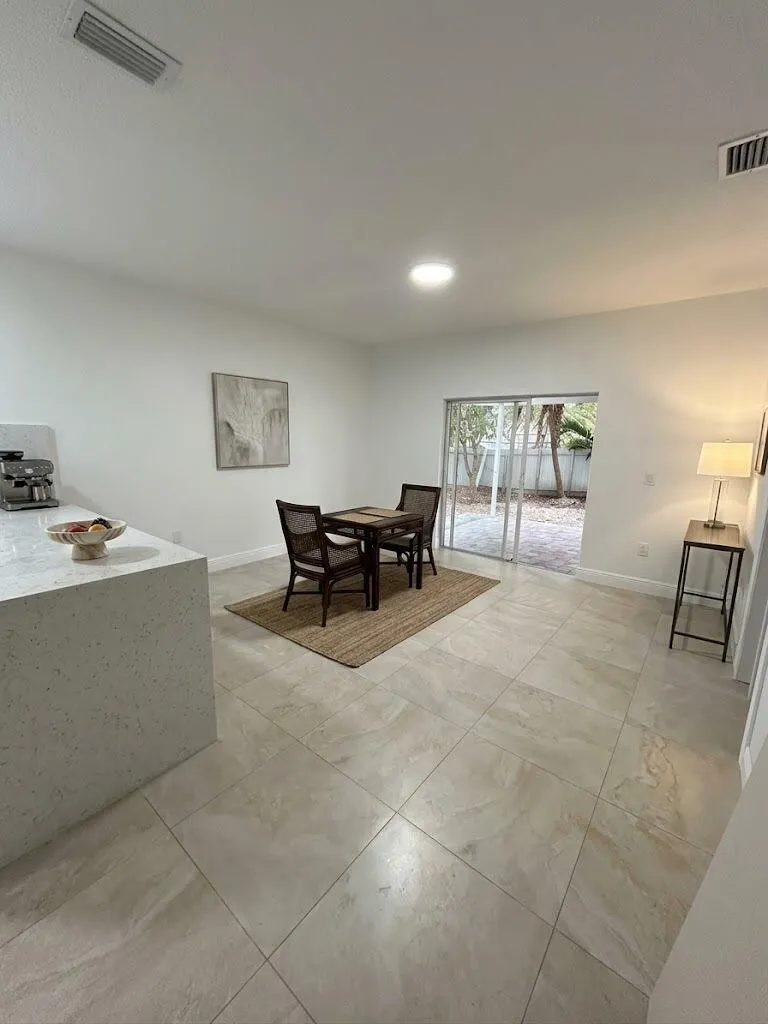 16307 NW 91st Avenue Miami Lakes, FL 33018