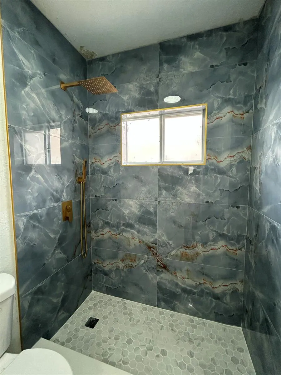 16307 NW 91st Avenue Miami Lakes, FL 33018