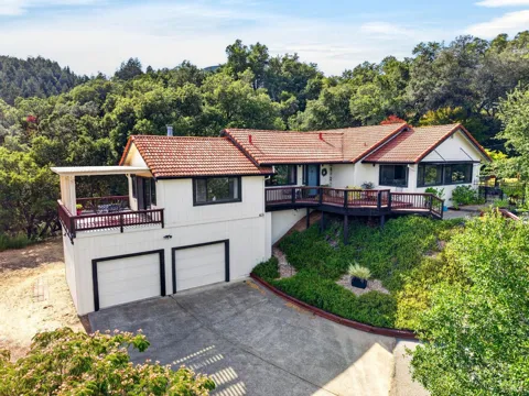 275 Kerry Lane