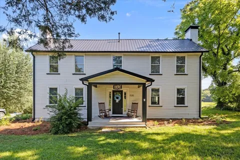 1030 Upper Creek Rd
