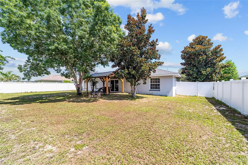 6880 SE 103RD PLACE Belleview, FL 34420