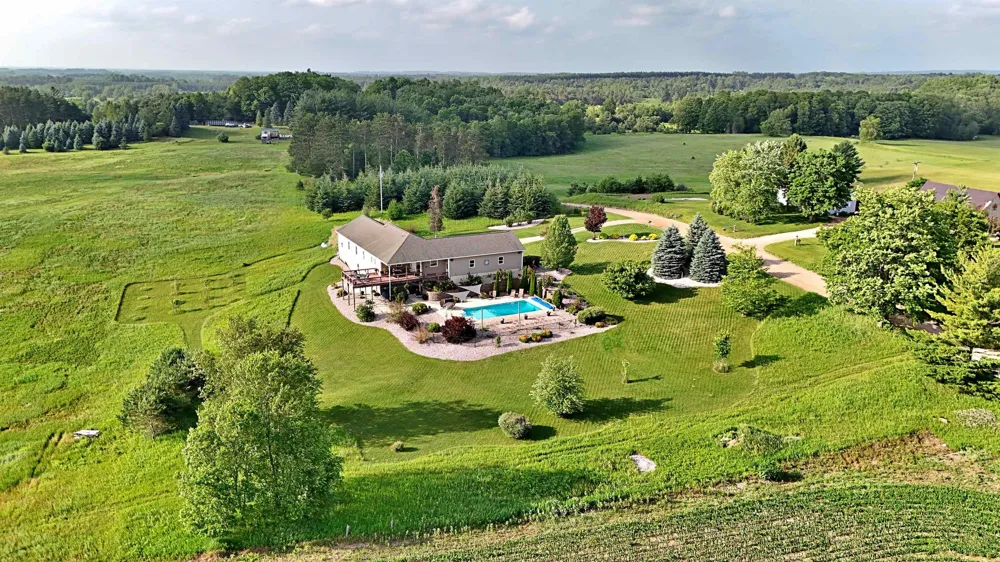 18281 Tustin Road Burdell Township, MI 49688
