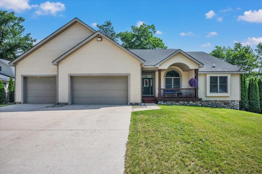 8382 Grace Street Plainfield Township, MI 48739