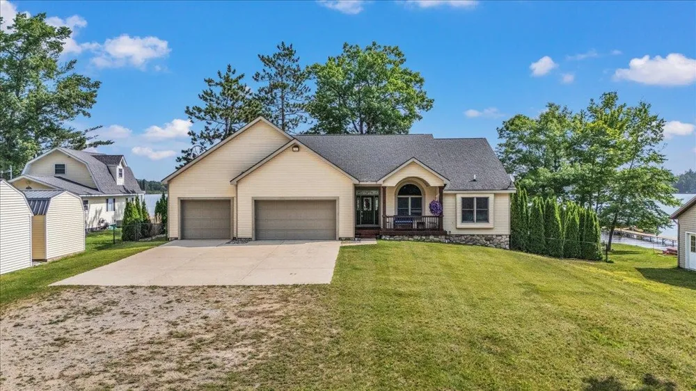 8382 Grace Street Plainfield Township, MI 48739