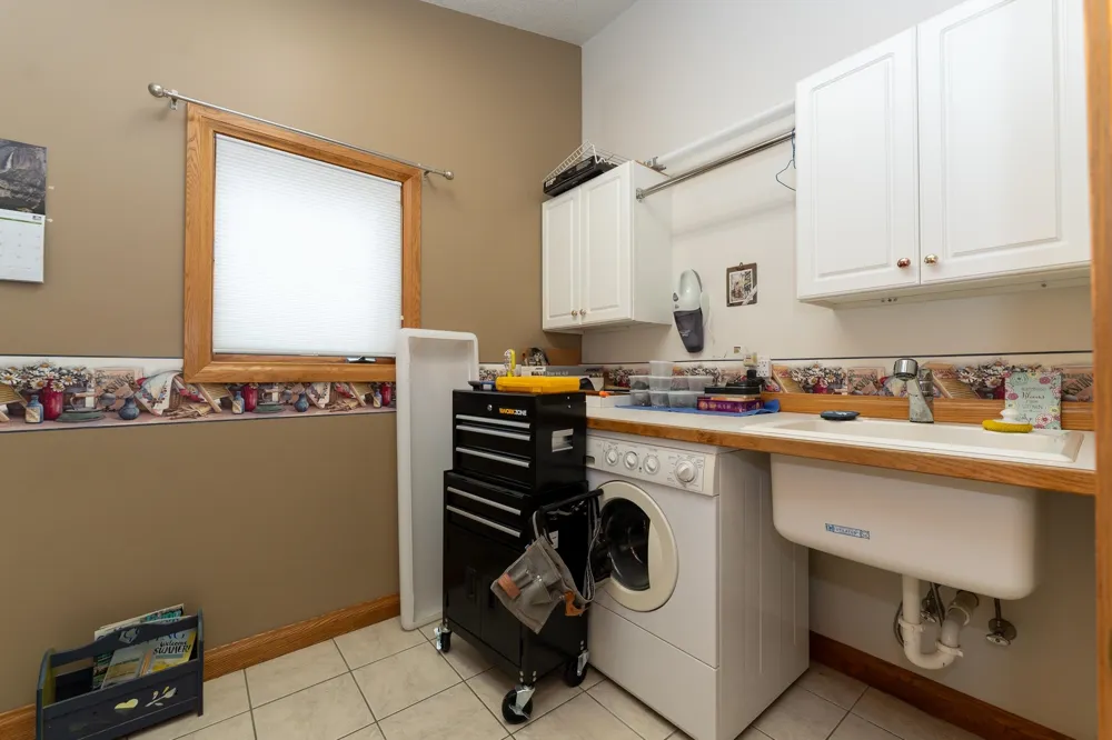 1081 Bundy Drive Broomfield Township, MI 48893