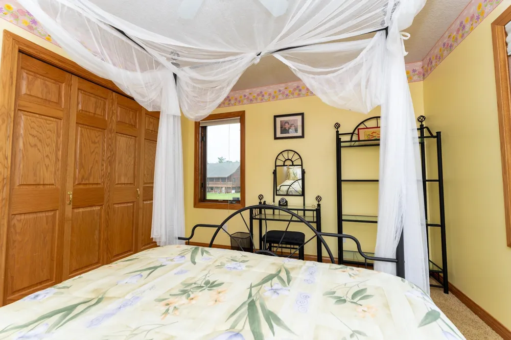 1081 Bundy Drive Broomfield Township, MI 48893