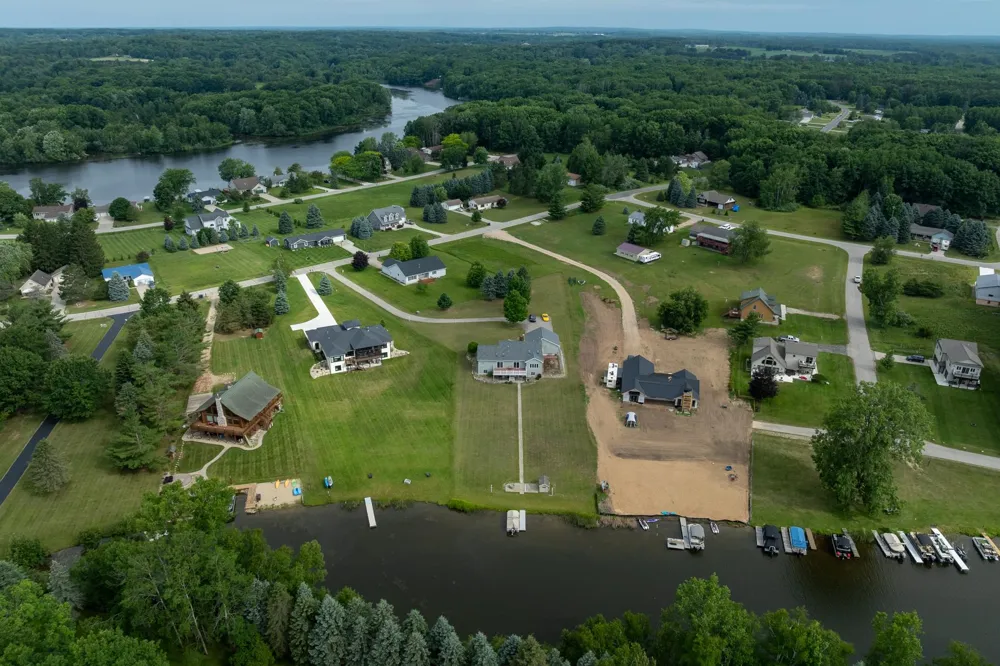 1081 Bundy Drive Broomfield Township, MI 48893