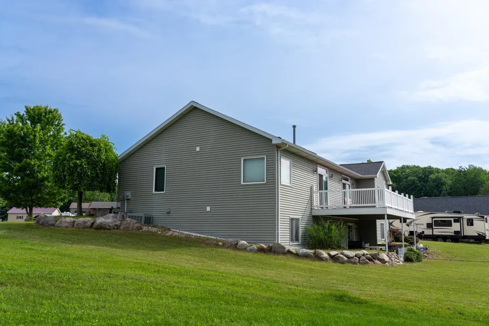 1081 Bundy Drive Broomfield Township, MI 48893