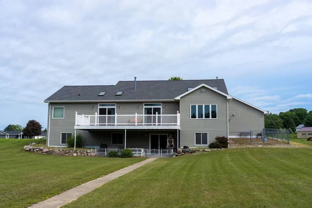 1081 Bundy Drive Broomfield Township, MI 48893