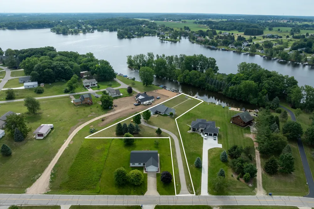 1081 Bundy Drive Broomfield Township, MI 48893
