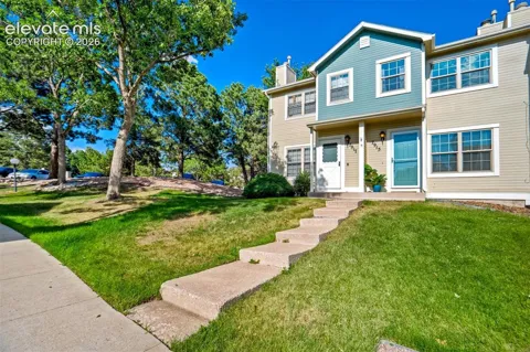 7915 Lexington Park Drive