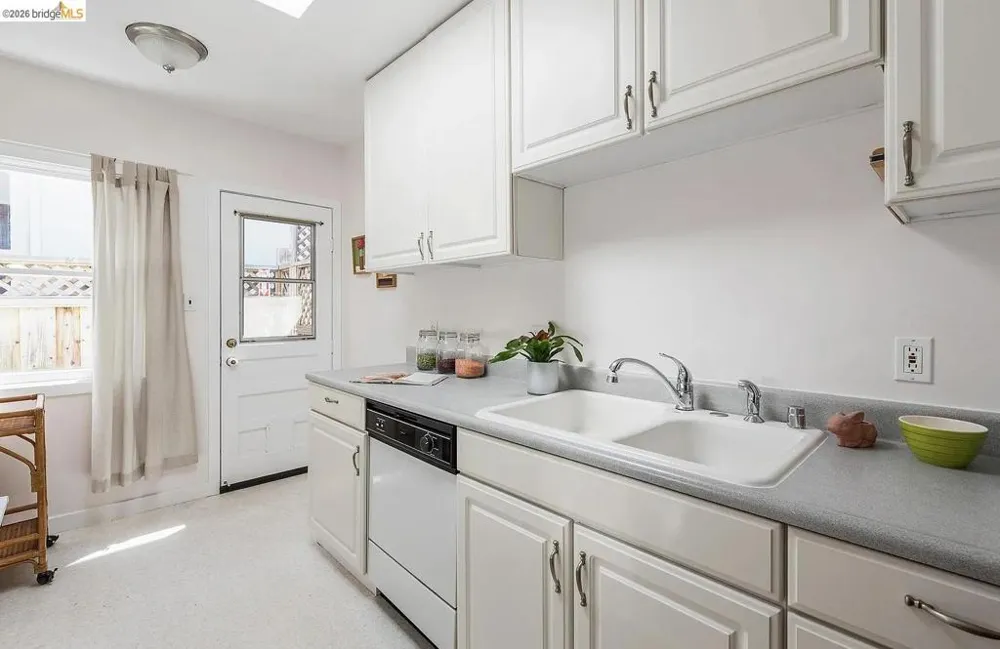 2444 Virginia #B Berkeley, CA 94709