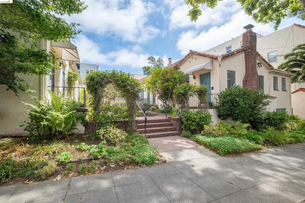 2444 Virginia #B Berkeley, CA 94709