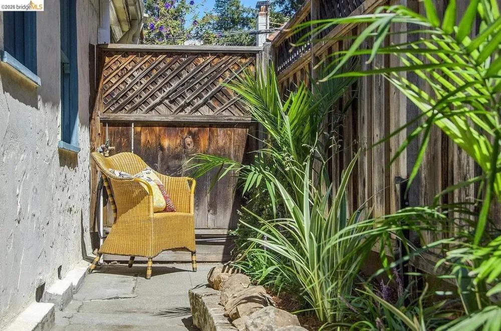2444 Virginia #B Berkeley, CA 94709