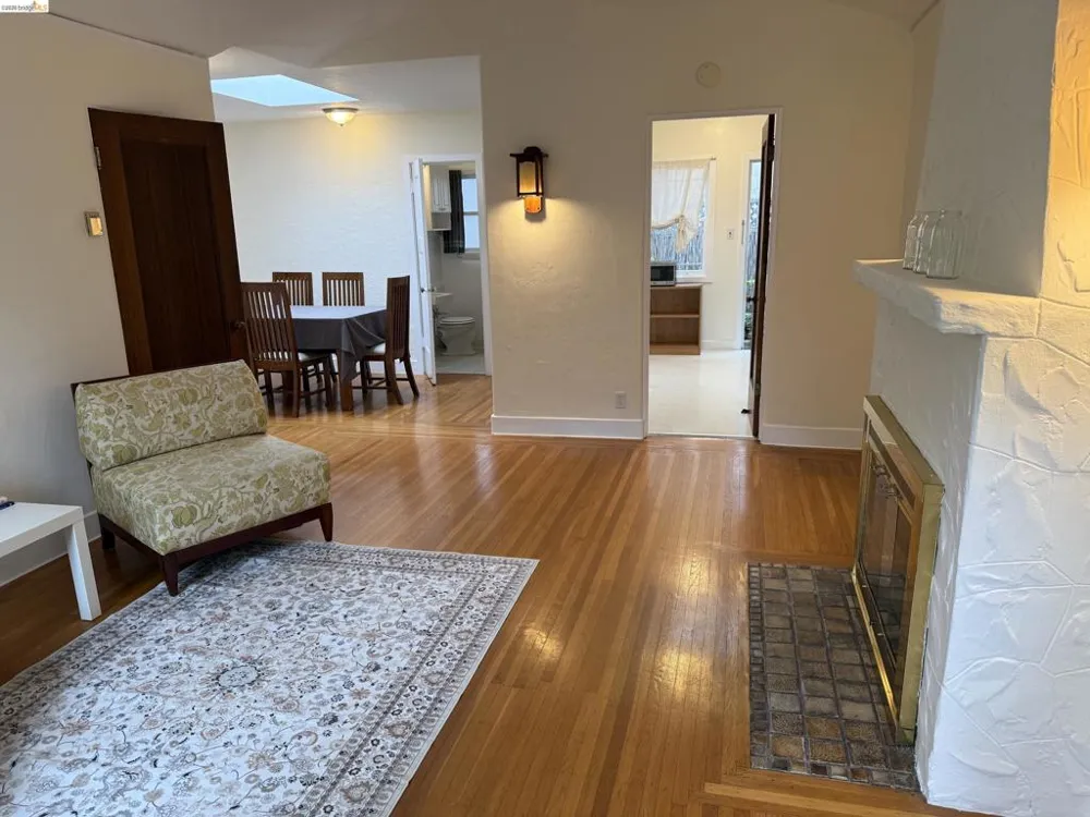 2444 Virginia #B Berkeley, CA 94709
