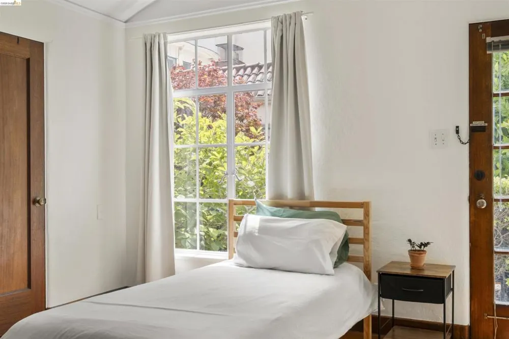 2444 Virginia #B Berkeley, CA 94709
