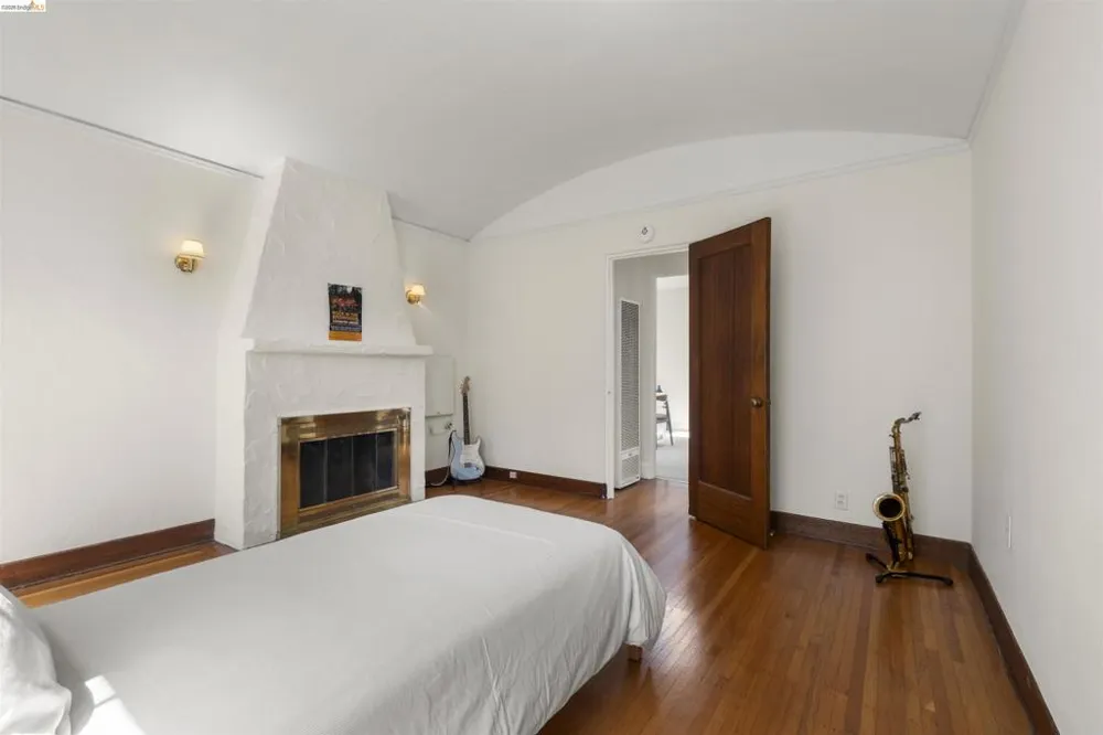 2444 Virginia #B Berkeley, CA 94709