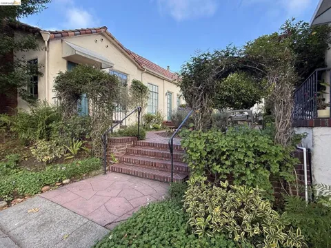 2444 Virginia #B