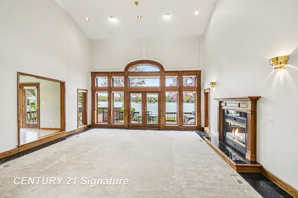1944 E Lake Circle Drive Thomas Township, MI 48609