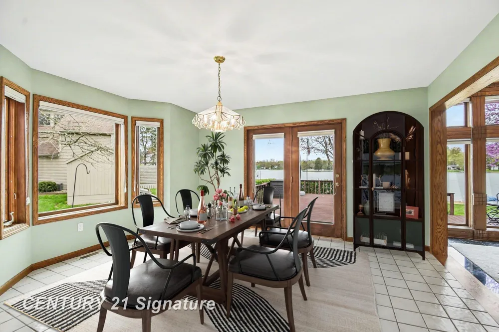 1944 E Lake Circle Drive Thomas Township, MI 48609