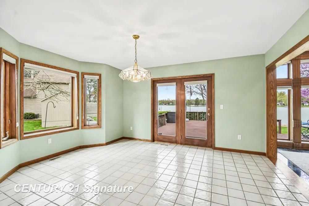 1944 E Lake Circle Drive Thomas Township, MI 48609