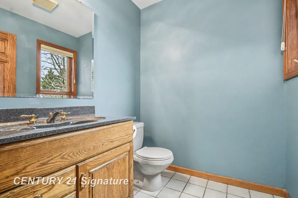 1944 E Lake Circle Drive Thomas Township, MI 48609