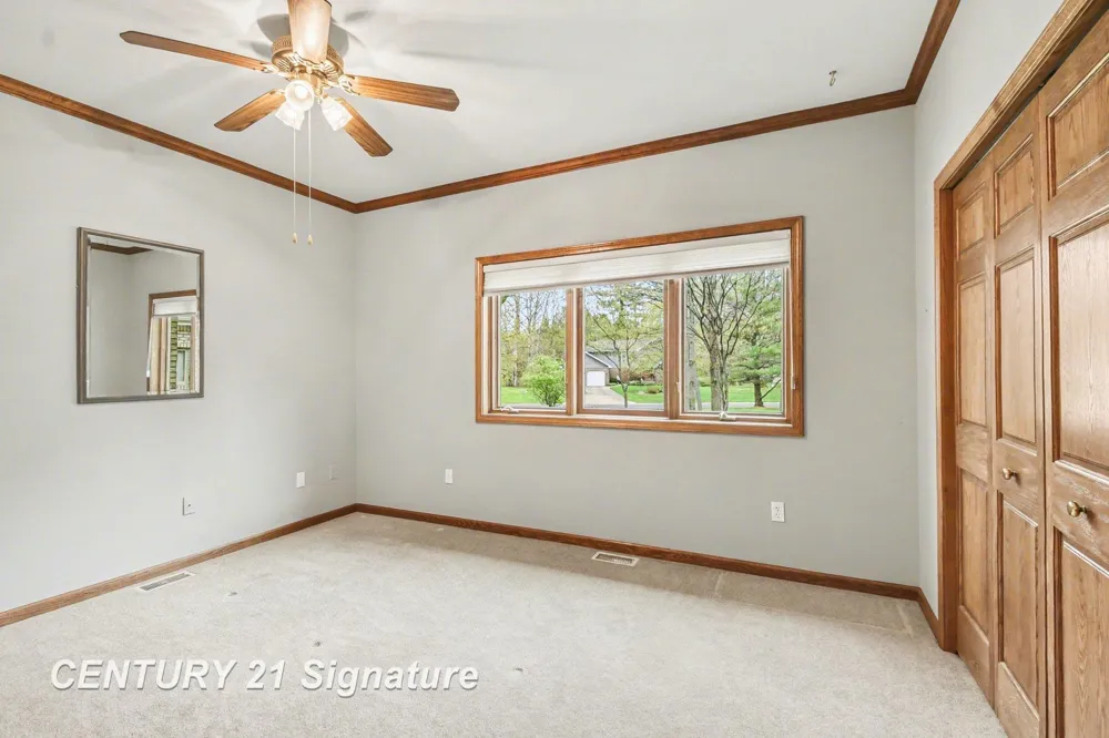 1944 E Lake Circle Drive Thomas Township, MI 48609