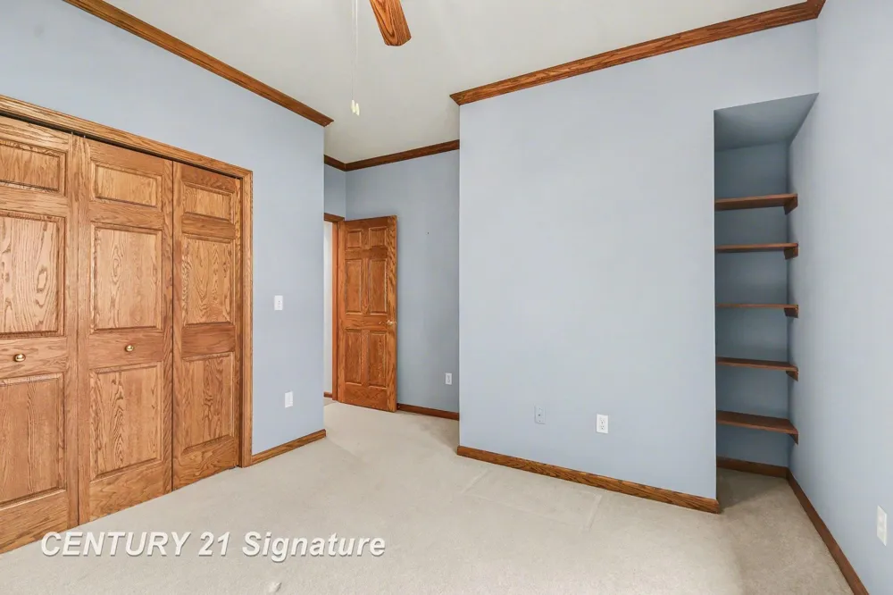 1944 E Lake Circle Drive Thomas Township, MI 48609
