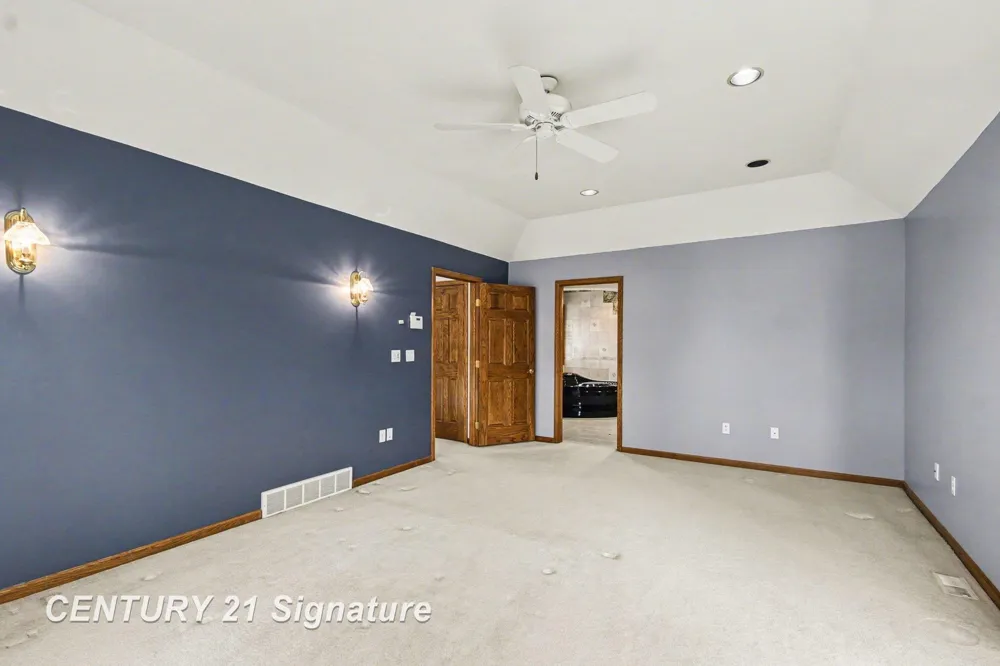 1944 E Lake Circle Drive Thomas Township, MI 48609