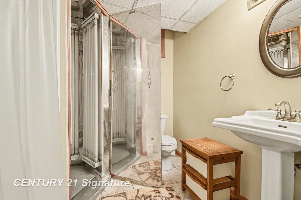 1944 E Lake Circle Drive Thomas Township, MI 48609