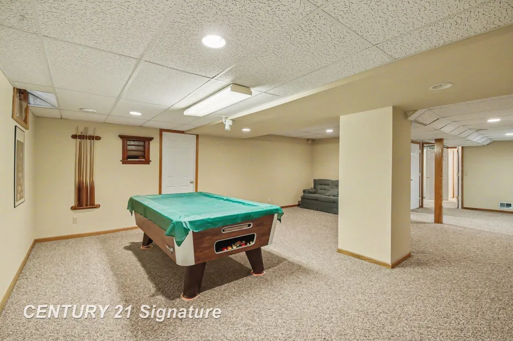 1944 E Lake Circle Drive Thomas Township, MI 48609