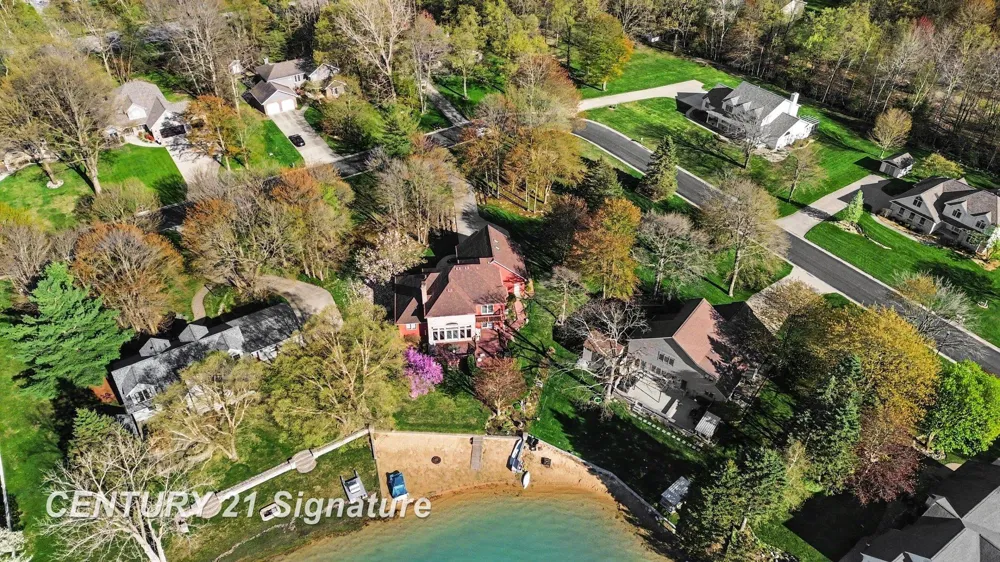 1944 E Lake Circle Drive Thomas Township, MI 48609