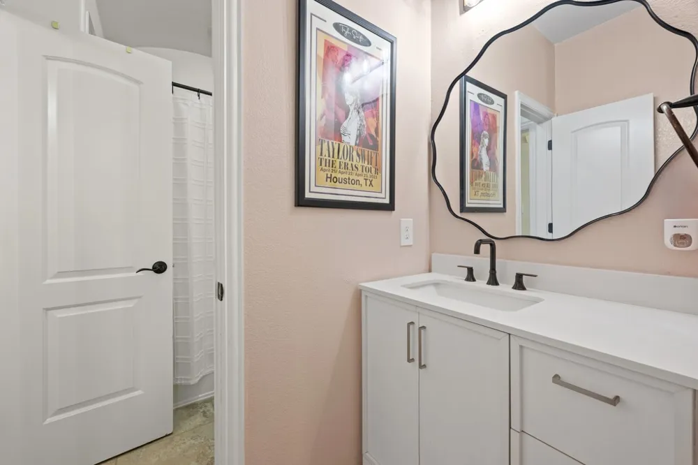 112 Salinas Cove Austin, TX 78738