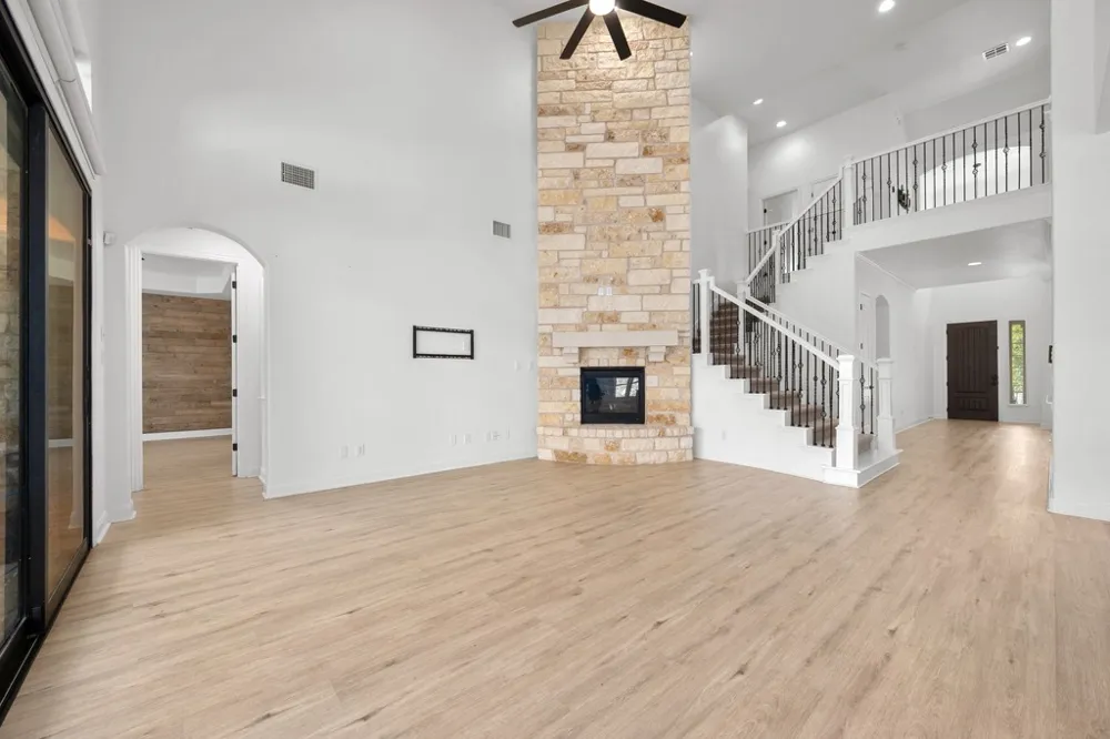 112 Salinas Cove Austin, TX 78738
