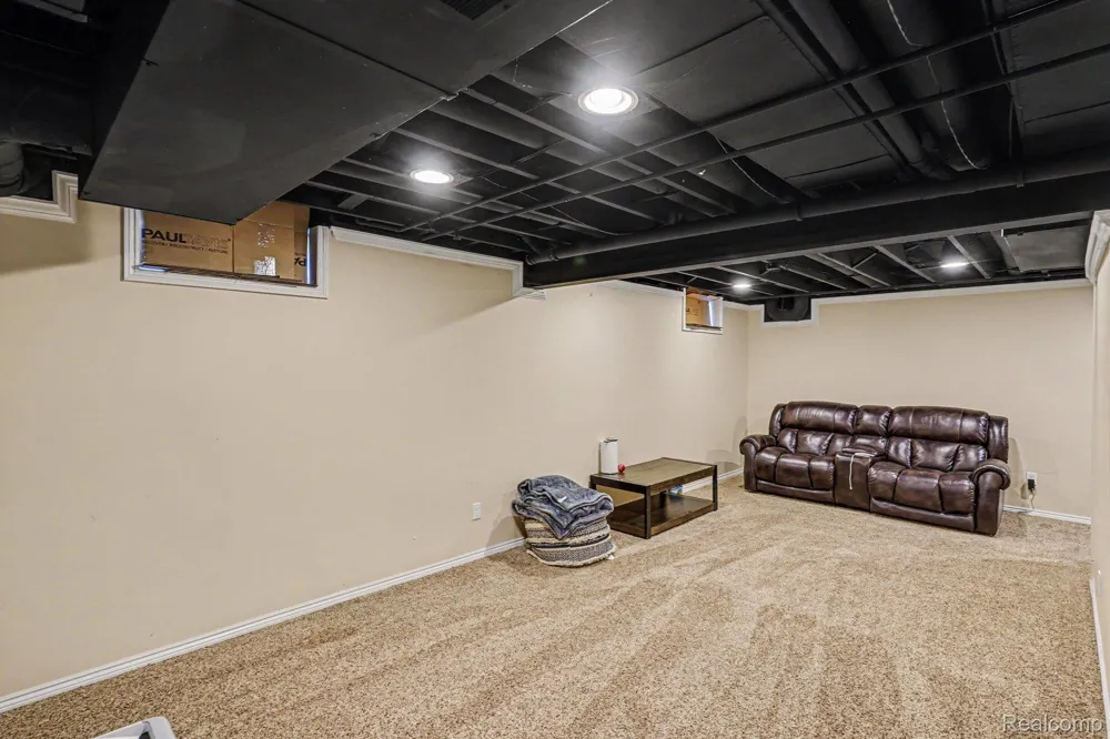 25932 Cobblers Lane Lyon Charter Township, MI 48178
