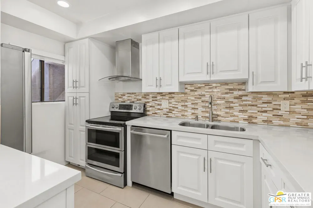 1401 Valley View Road #321 Glendale, CA 91202