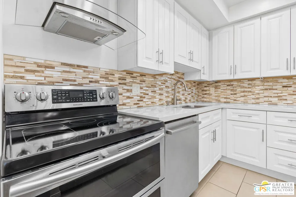 1401 Valley View Road #321 Glendale, CA 91202