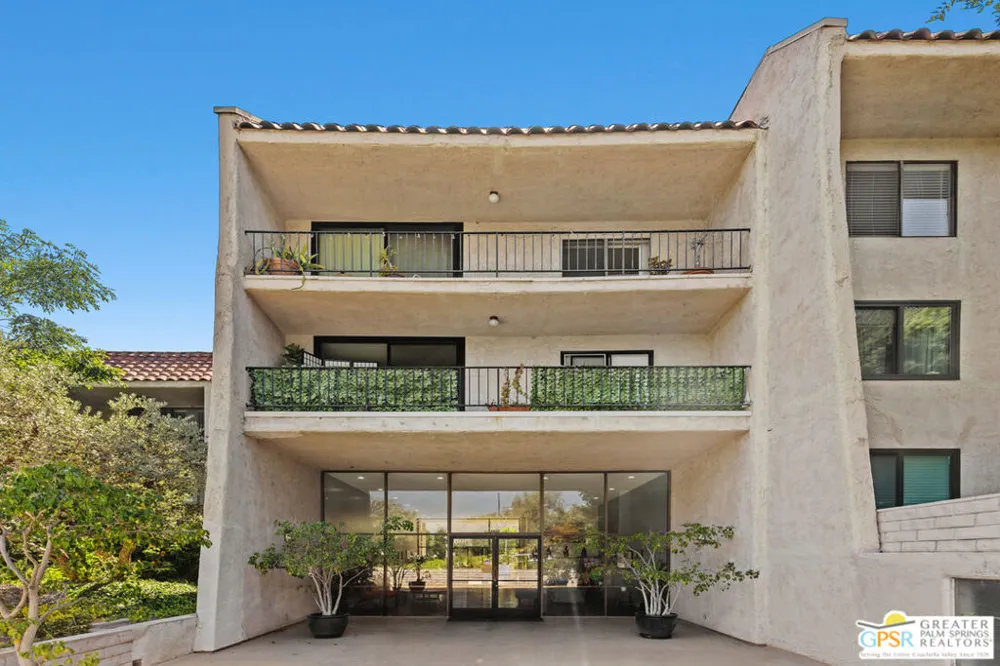 1401 Valley View Road #321 Glendale, CA 91202