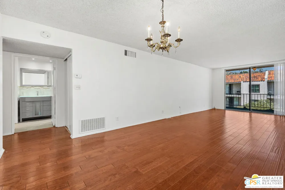 1401 Valley View Road #321 Glendale, CA 91202