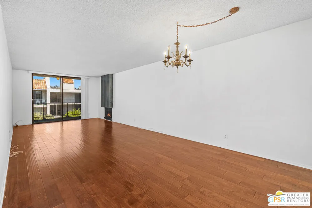 1401 Valley View Road #321 Glendale, CA 91202