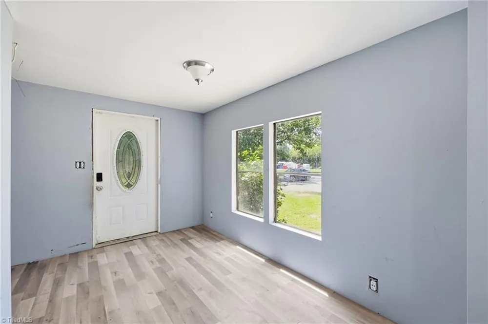 5824 Chestnut Lane Snow Camp, NC 27349