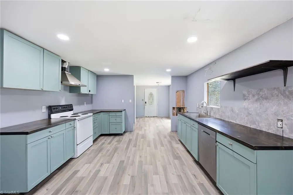 5824 Chestnut Lane Snow Camp, NC 27349