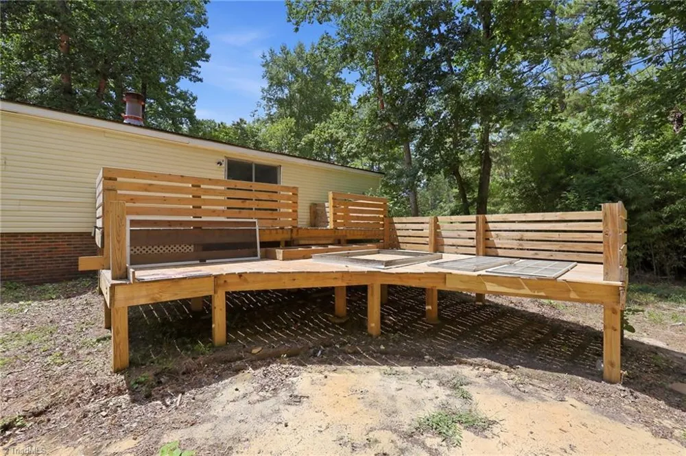 5824 Chestnut Lane Snow Camp, NC 27349